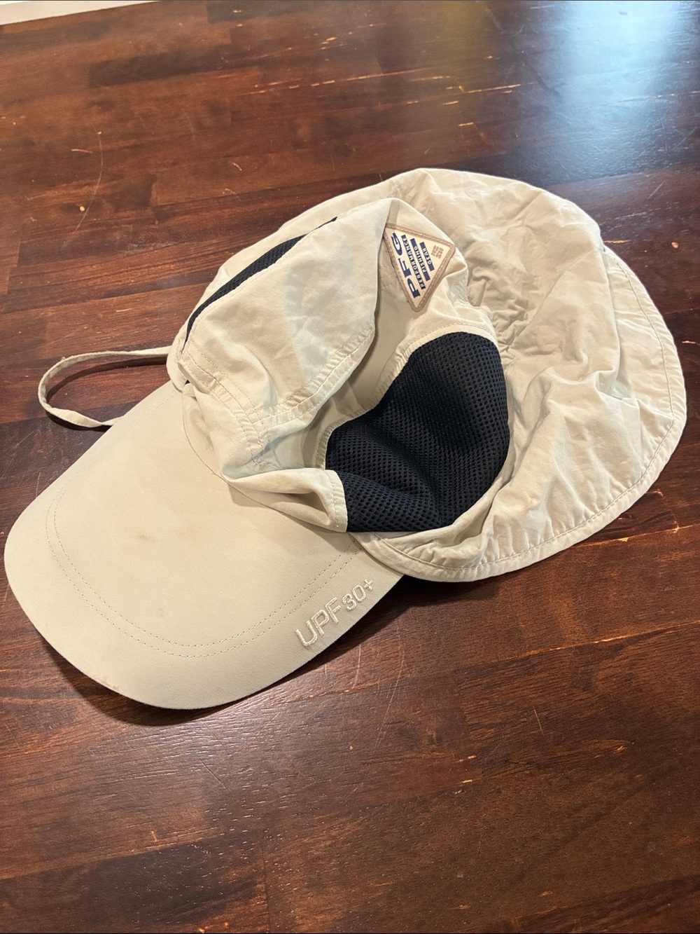Columbia Unisex Beige Sun Hat with UPF 30+ Protection